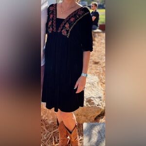 TLML black velvet dress w embroidery